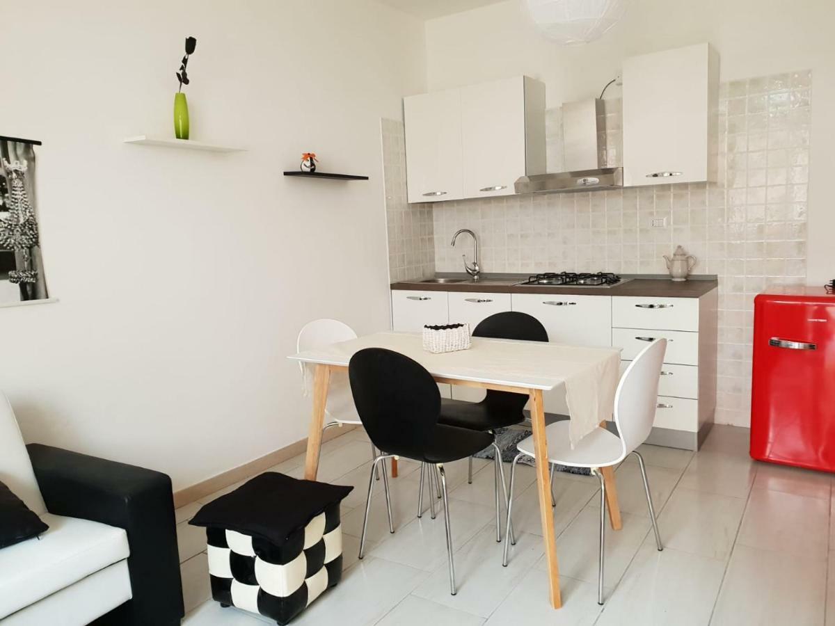 Red Ginger Apartman Oristano Kültér fotó